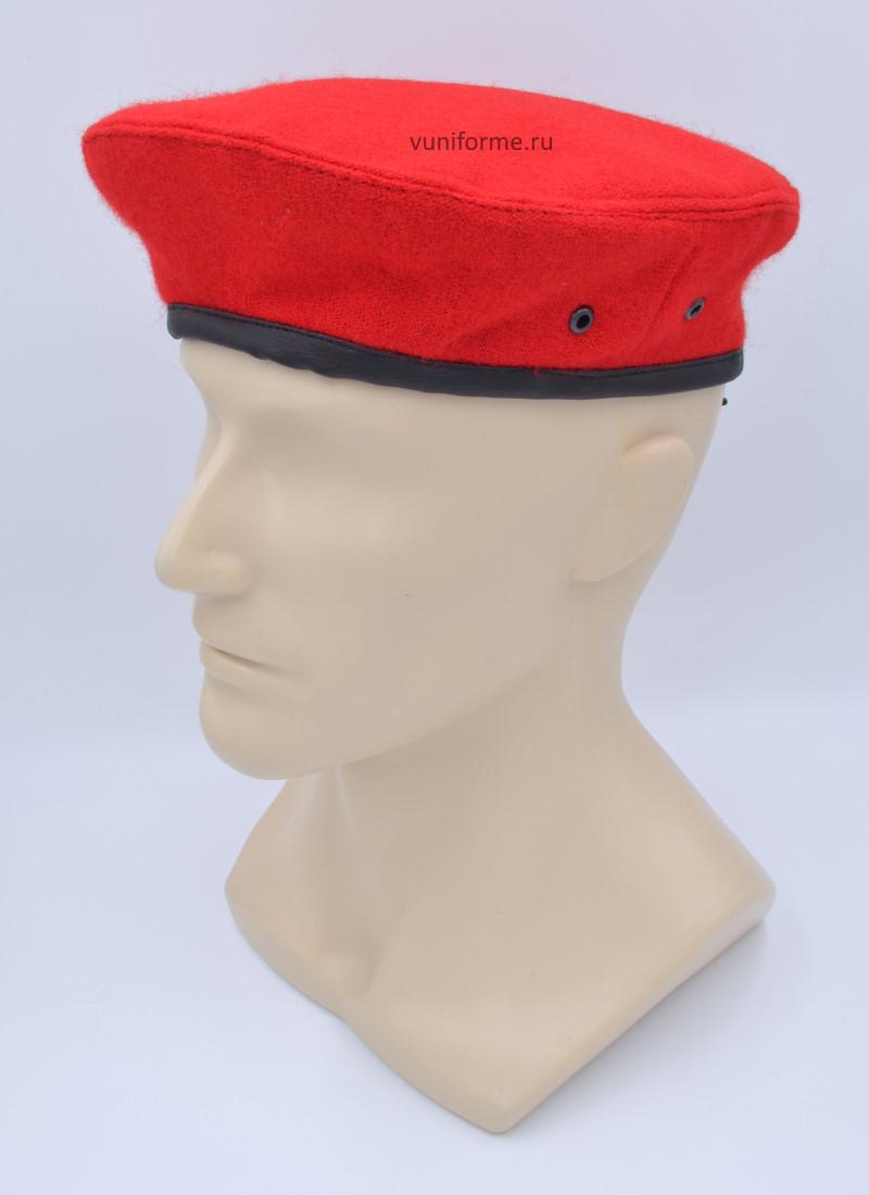 Берет красный