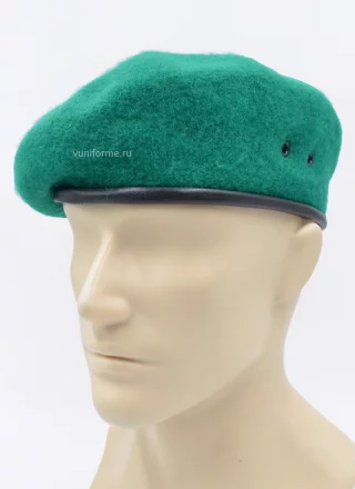 Берет зелёный бесшовный